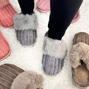 Pantufa de Inverno Pompom Feminina Antiderrapante